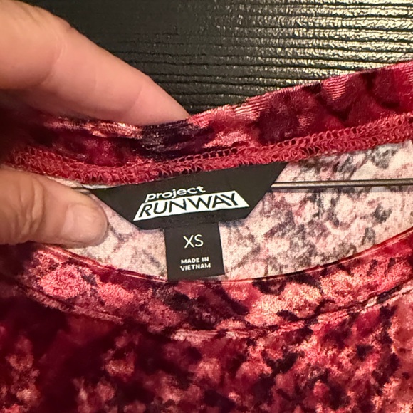 Project RUNWAY Red Textured Blouse - Picture 2 of 2